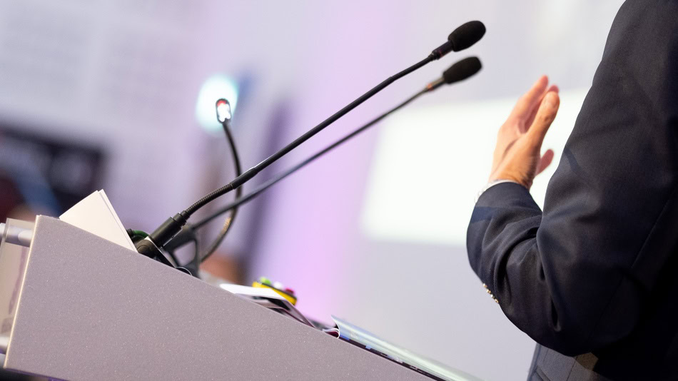 El framing en comunicación es el elemento para moldear —y también transformar— el discurso político actual