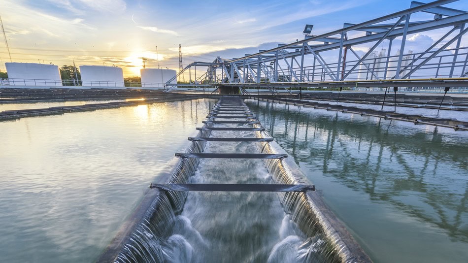 La potabilización del agua son todos los procesos químicos, físicos y biológicos que se aplican para transformar el agua cruda