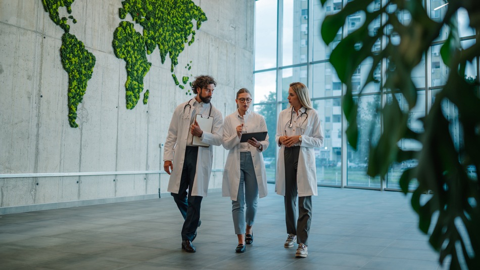 Hospitales sostenibles u hospitales verdes son centros de atención sanitaria que integran criterios ecológicos en su diseño y operaciones para disminuir el daño ambiental
