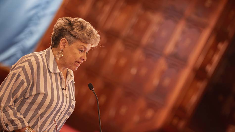 la primera dama de la Nación, la doctora Lucrecia Peinado