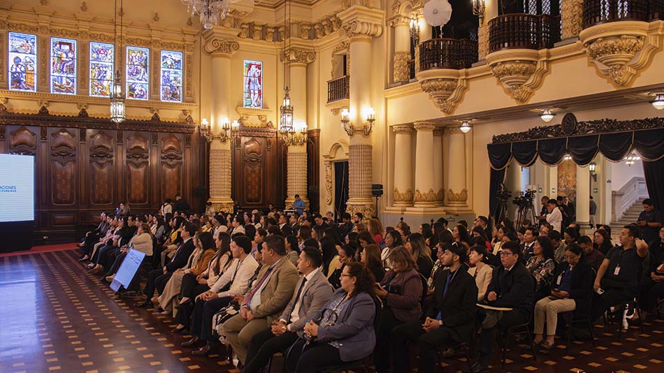 Asistentes al acto.